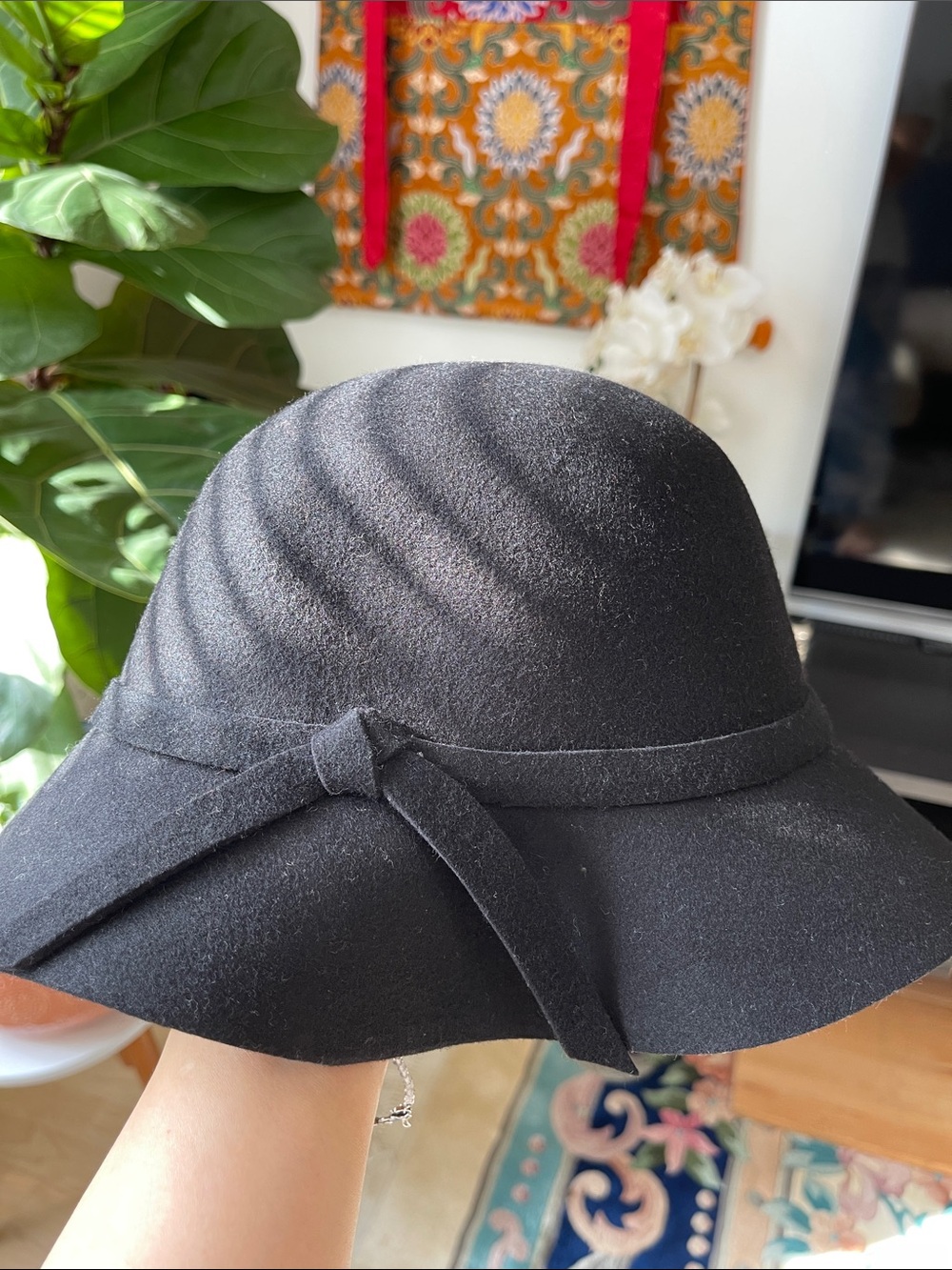 Women's Black Wool Cloche Hat with Bow Detail